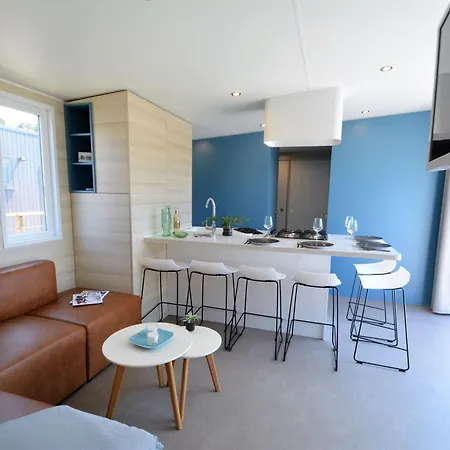 Mobil-home Spacieux 6 Pers, 3 Ch, 2 Sdb, Proche - Fr-1-361a-98 Holiday home *