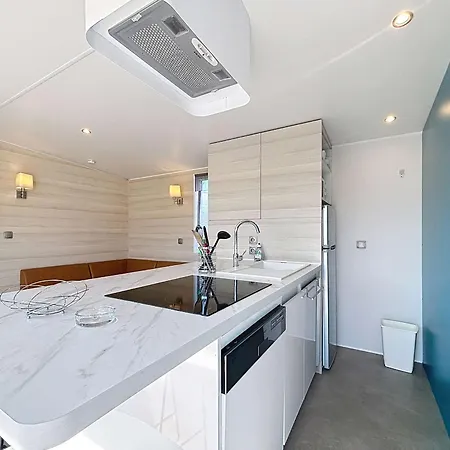 Mobil-home Spacieux 6 Pers, 3 Ch, 2 Sdb, Proche - Fr-1-361a-98