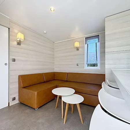 度假居 Mobil-home Spacieux 6 Pers, 3 Ch, 2 Sdb, Proche - Fr-1-361a-98 瑞卢维尔莱潘